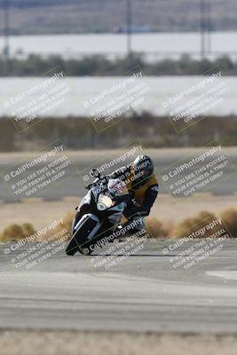 media/Nov-16-2025-Race Pace (Sun) [[8c5fa54630]]/Non Verified Riders (1st 20 Minutes)/1-Turn 14 (10am)/